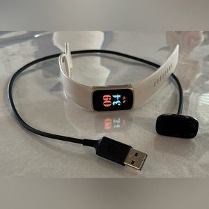 Fitbit Charge 5